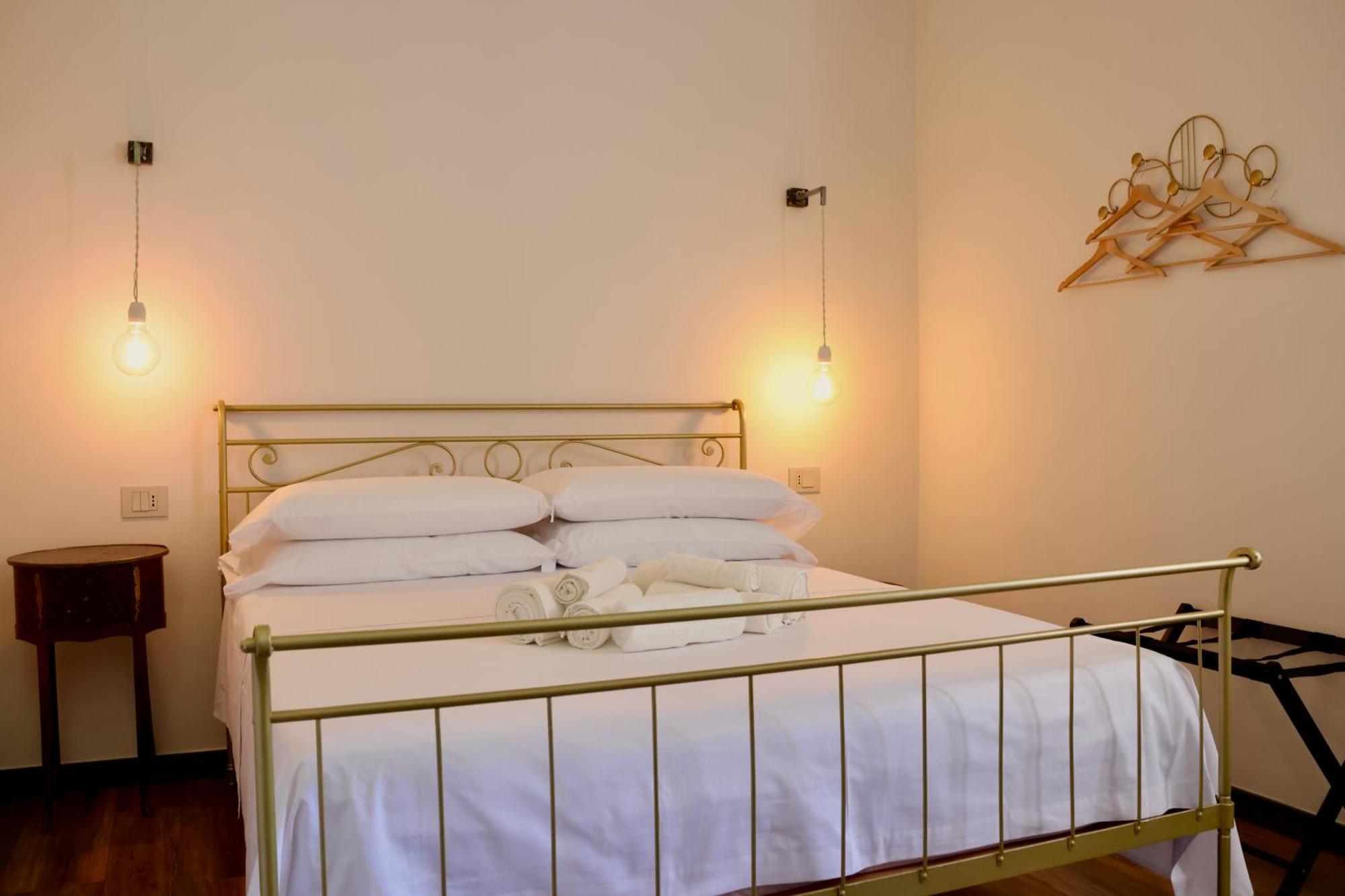 Holiday Lux Boutique Room Catânia Quarto foto